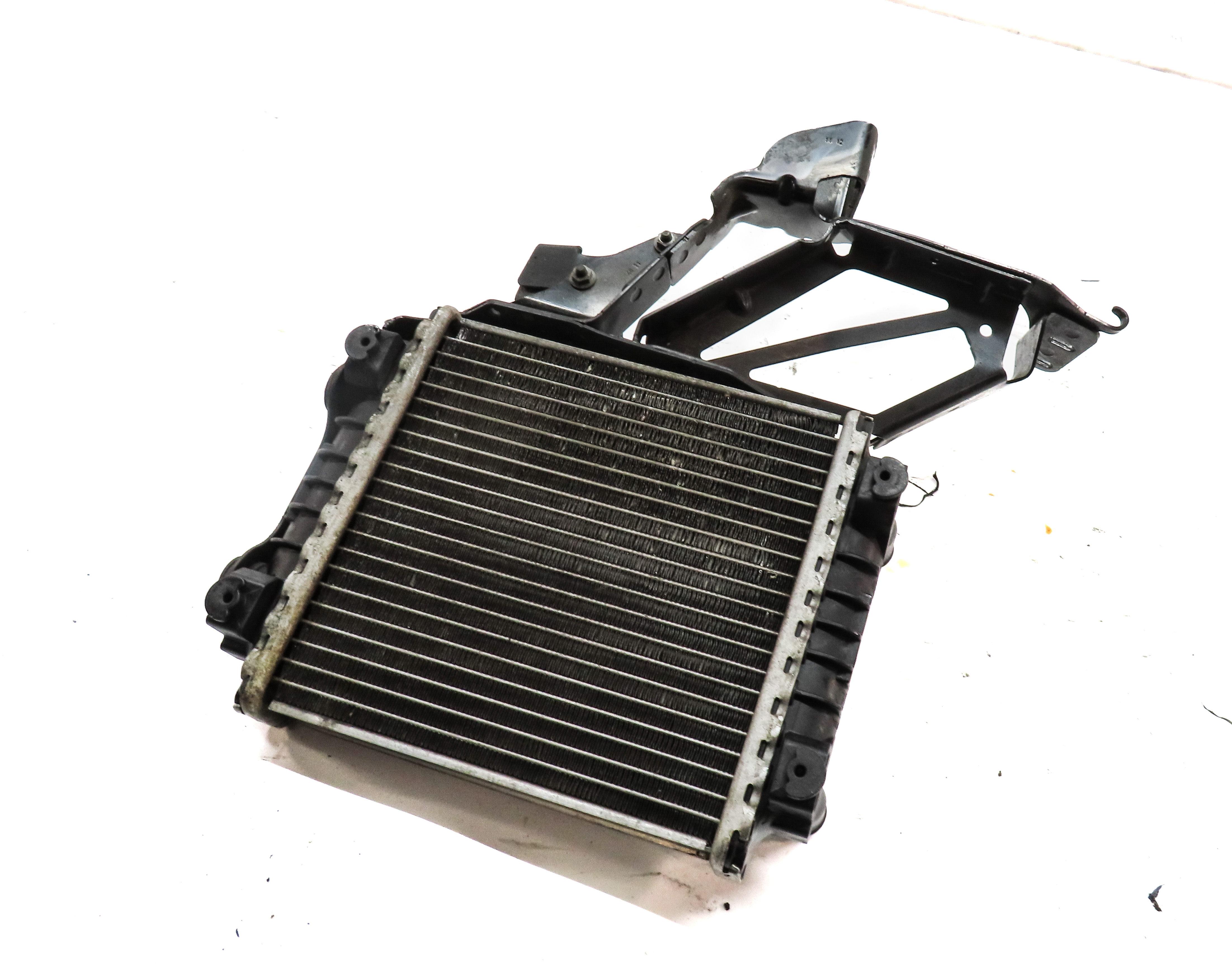 2012 AUDI A6 (C7 4G) 3.0L (CGXB) ENGINE LEFT AUXILIARY RADIATOR COOLER w/ MOUNT — exact item pictured